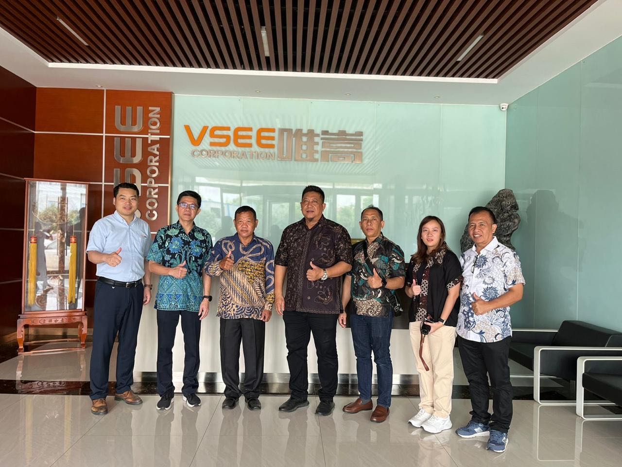 Chào mừng Nhà phân phối và Khách hàng Indonesia của VSEE cho Nhà máy